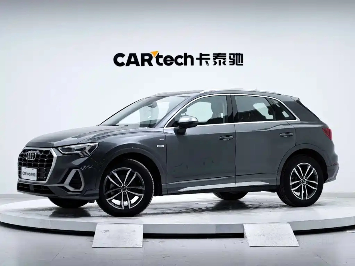 AUDI Q3  2022
