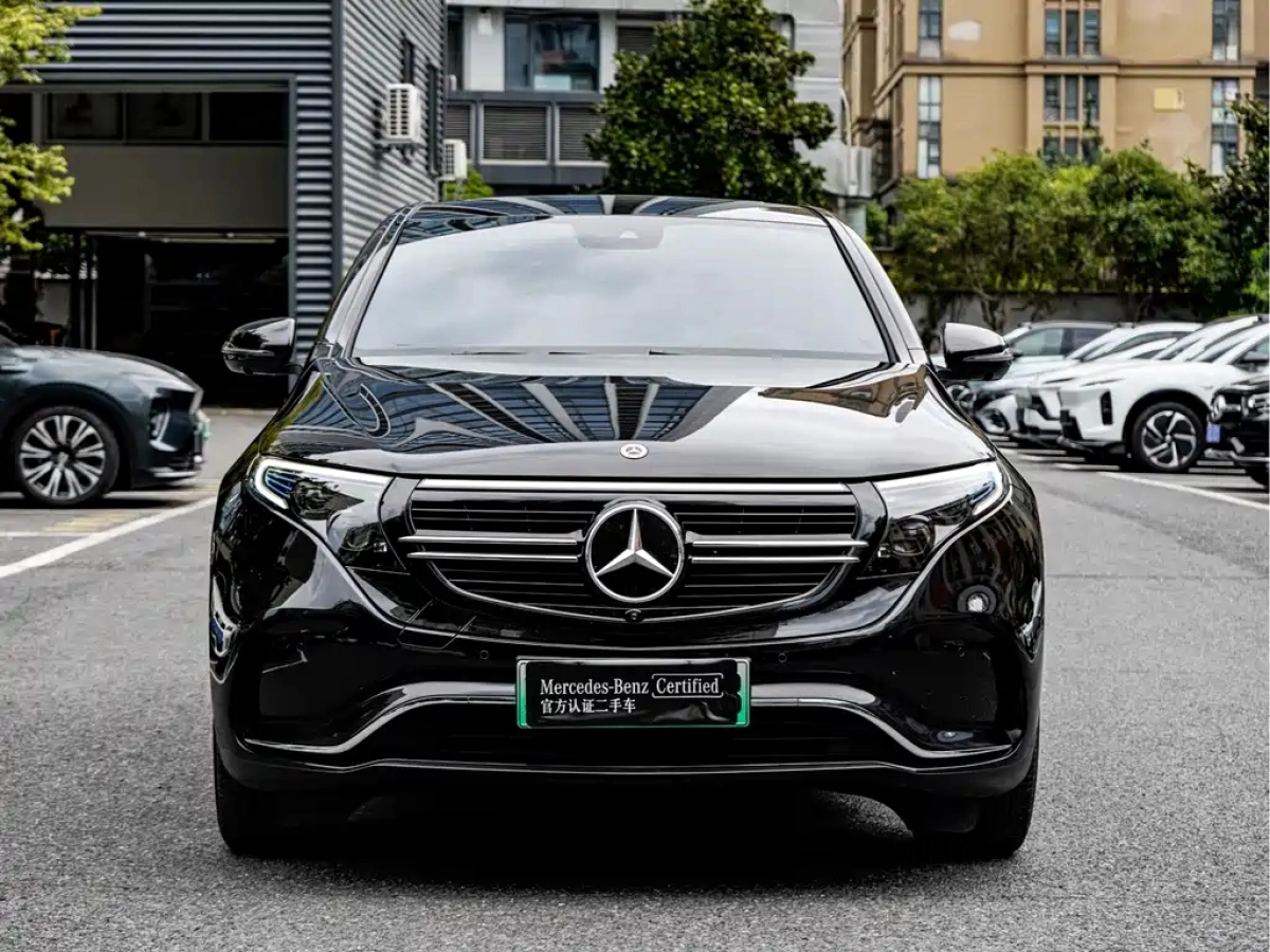 MERCEDES BENZ EQC