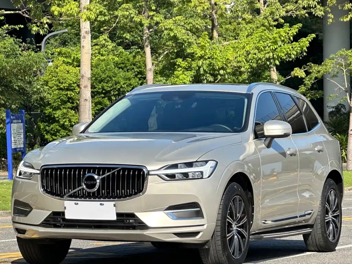 VOLVO XC60  2020