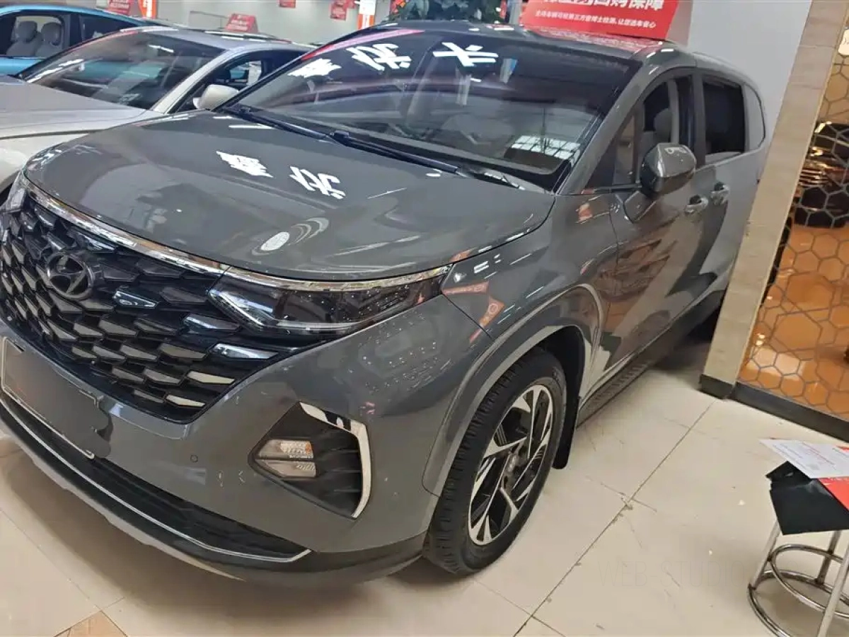 HYUNDAI CUSTO  2023