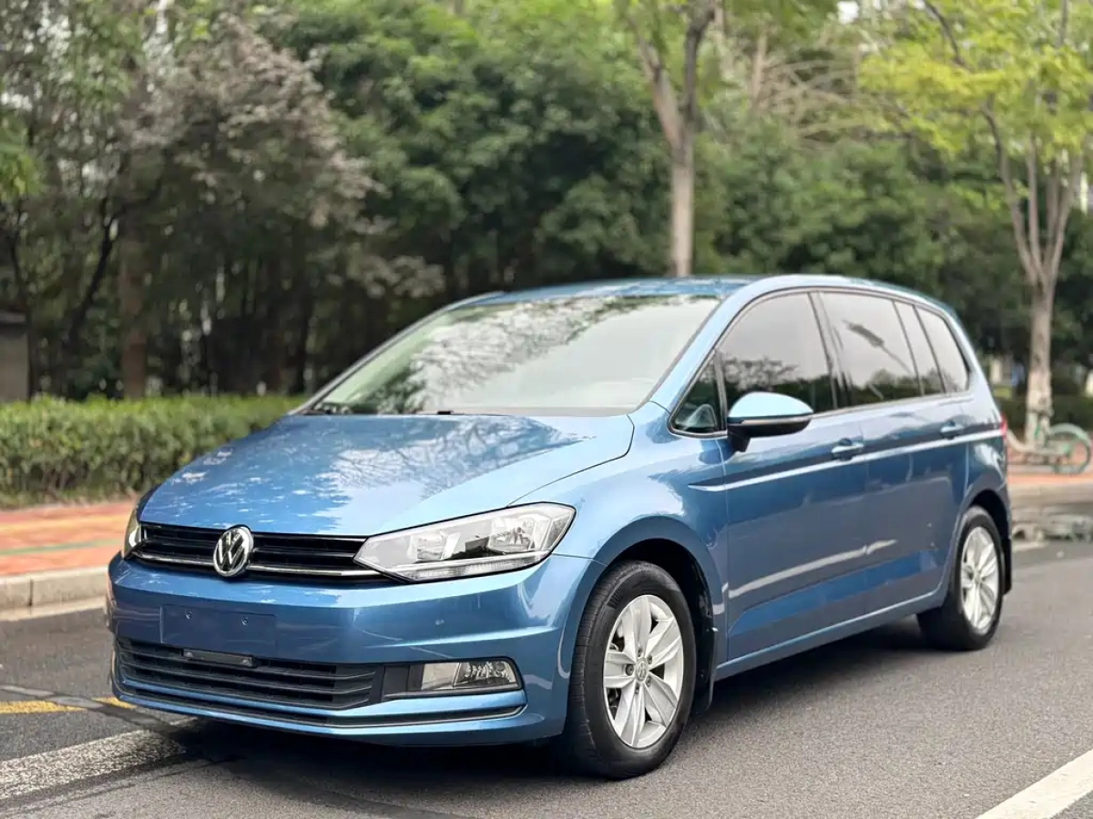 VOLKSWAGEN TOURAN  2019