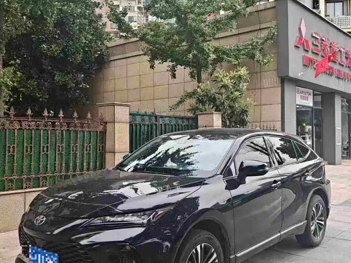TOYOTA VENZA  2023