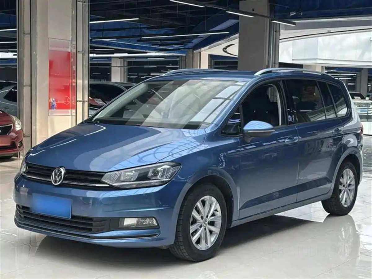 VOLKSWAGEN TOURAN  2018