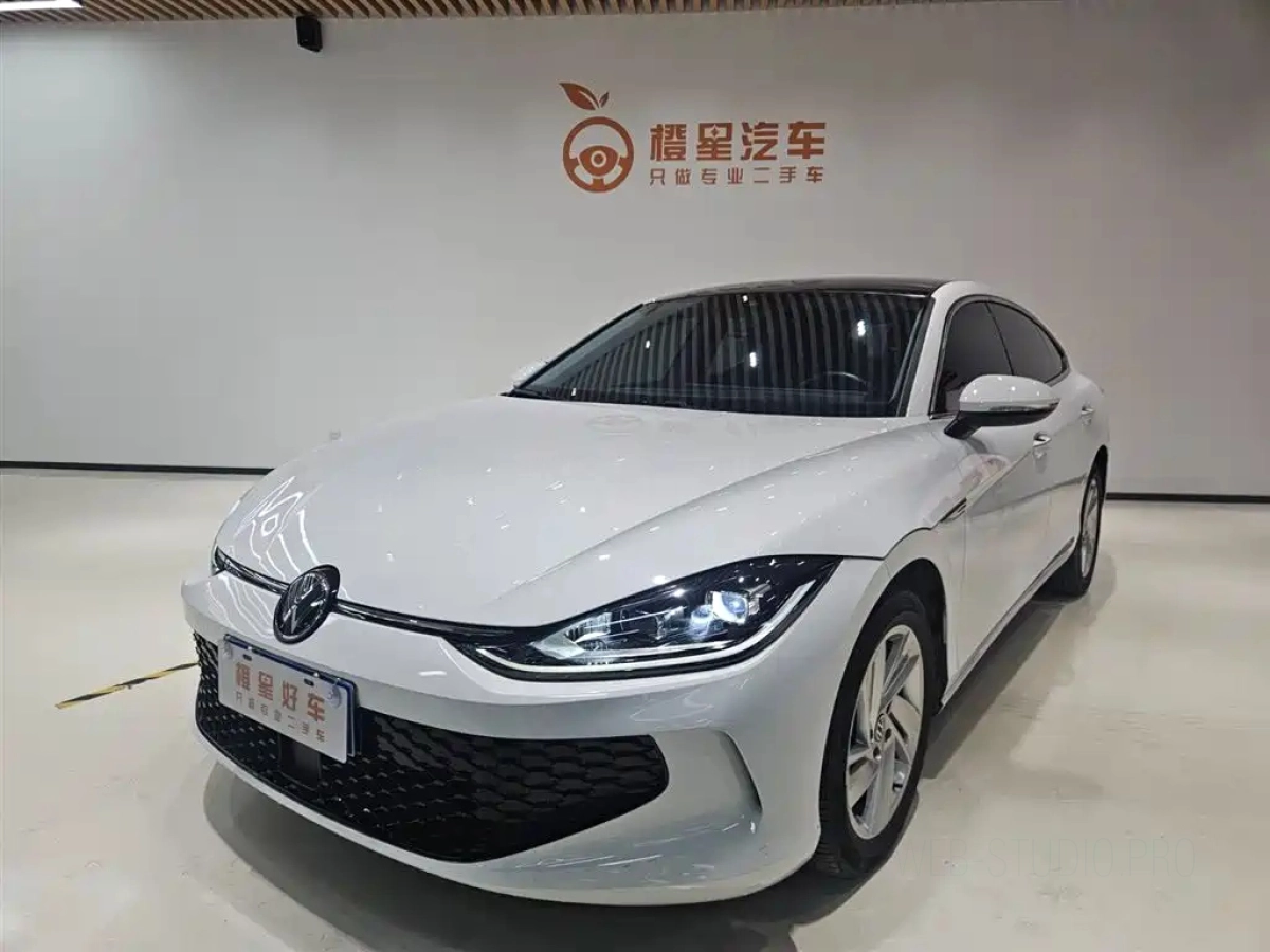 VOLKSWAGEN LAMANDO  2023