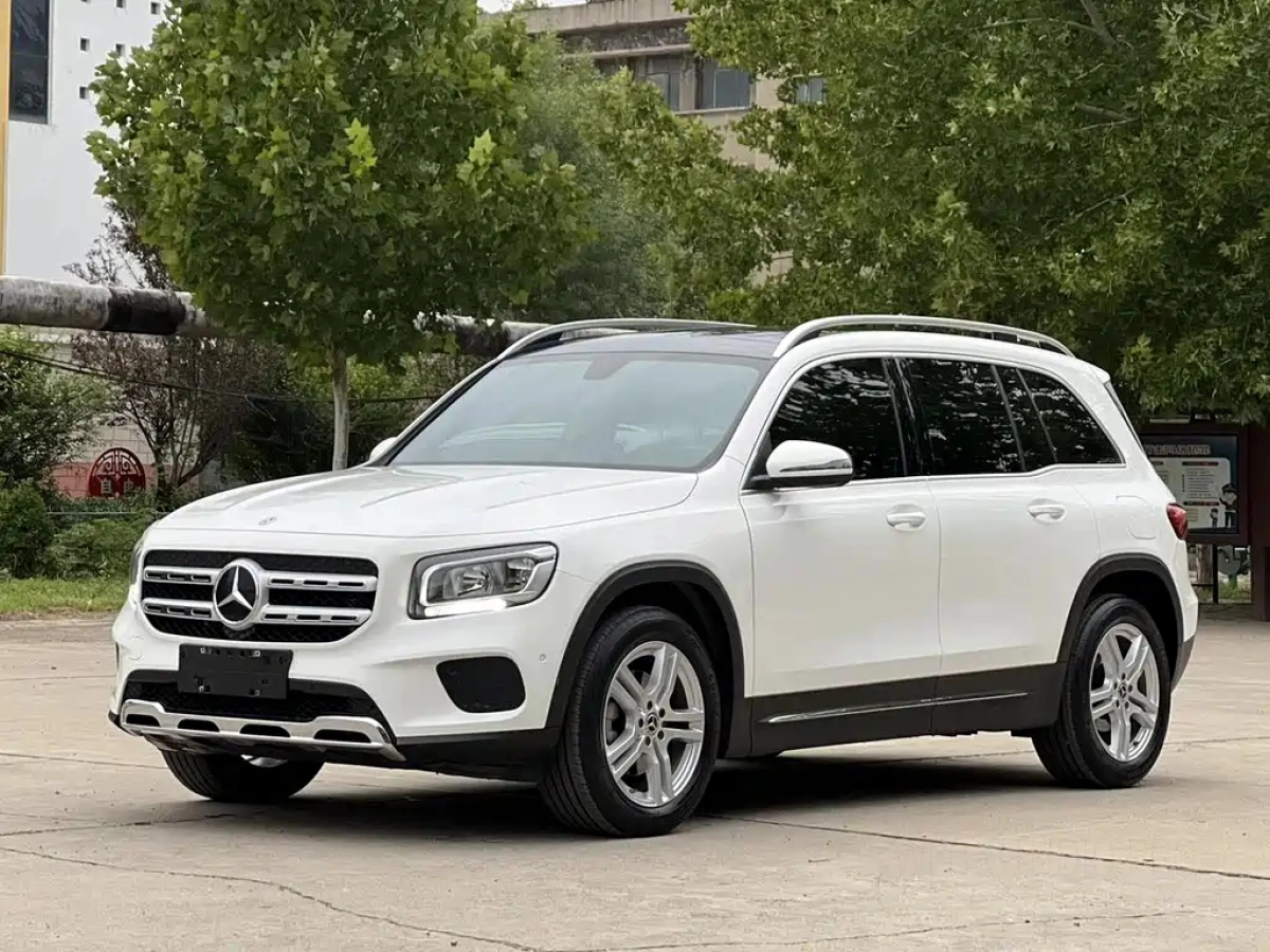 MERCEDES BENZ GLB  2022