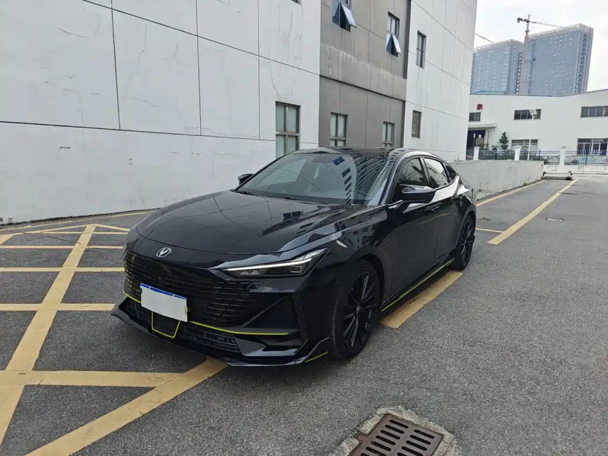 CHANGAN UNI-V  2022