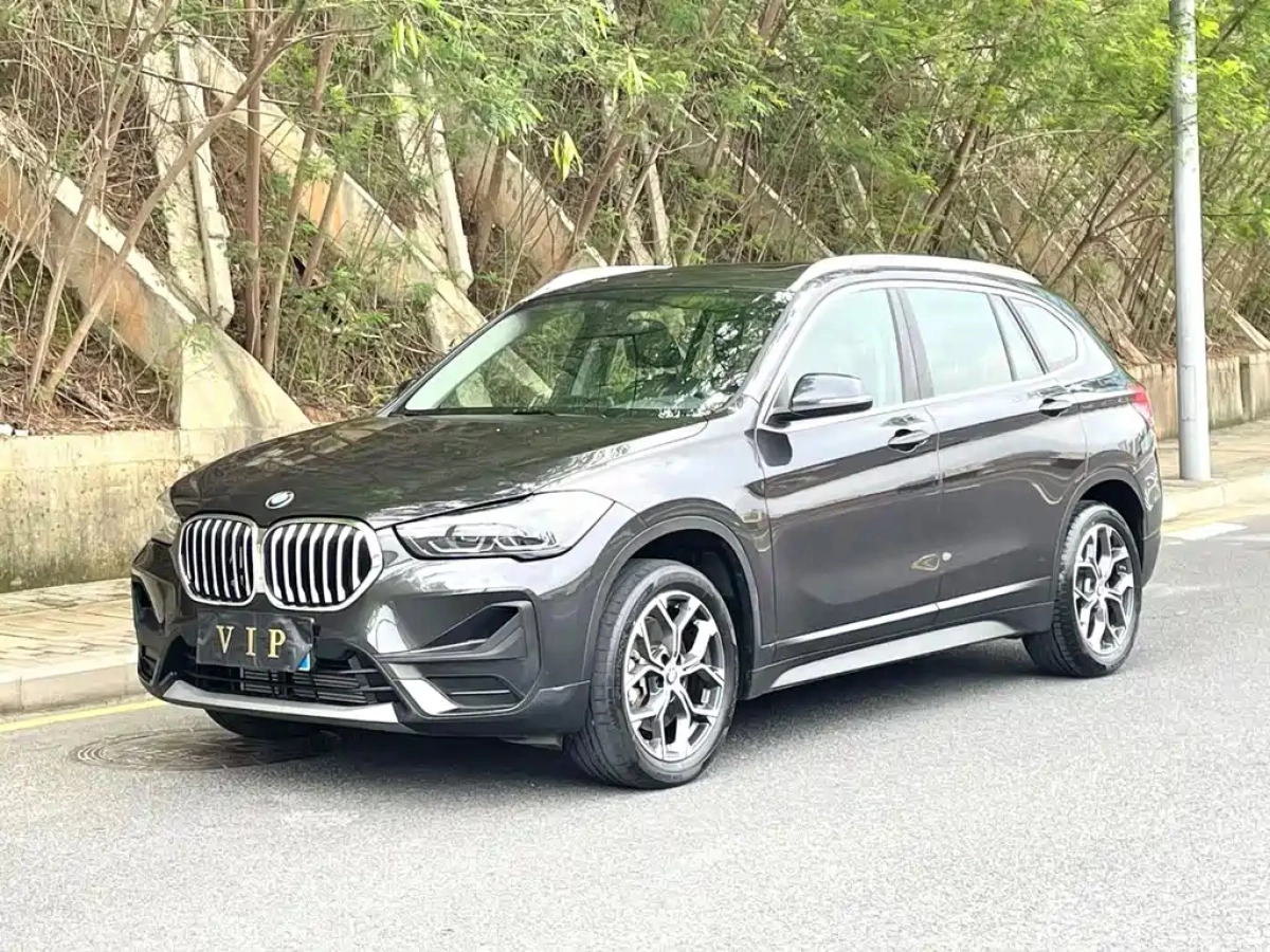 BMW X1  2021