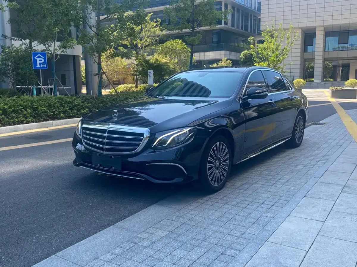 MERCEDES BENZ E-CLASS  2020