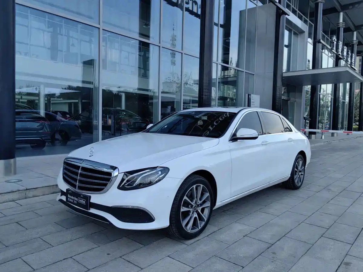 MERCEDES BENZ E-CLASS  2020