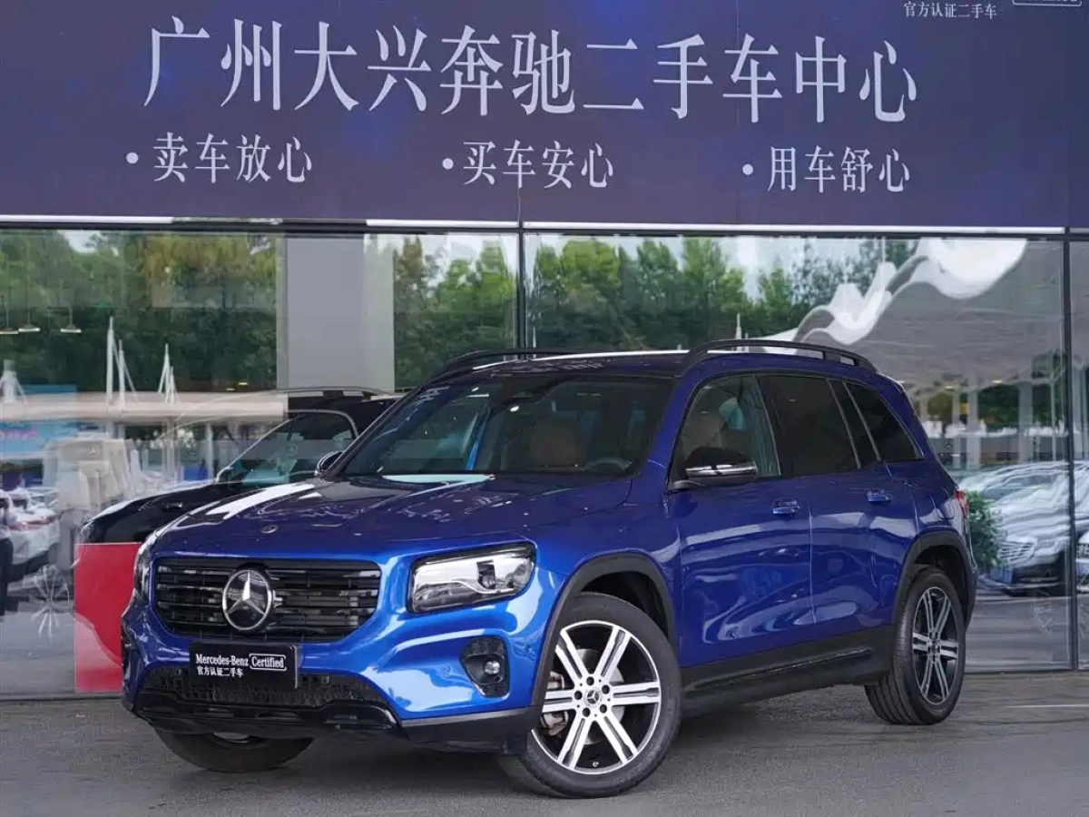 MERCEDES BENZ GLB  2023