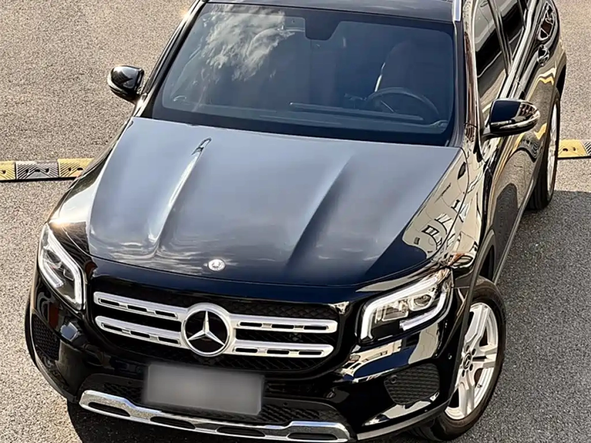 MERCEDES BENZ GLB