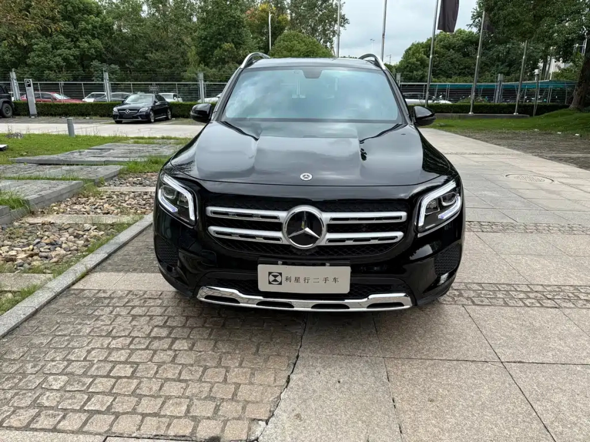 MERCEDES BENZ GLB