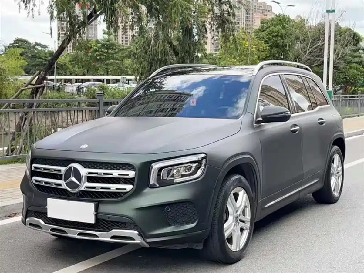 MERCEDES BENZ GLB  2021