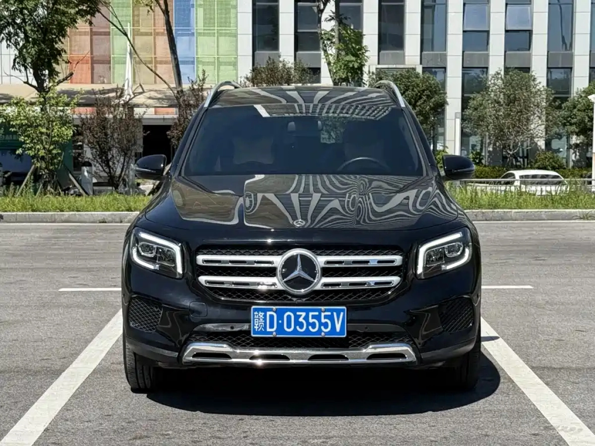 MERCEDES BENZ GLB