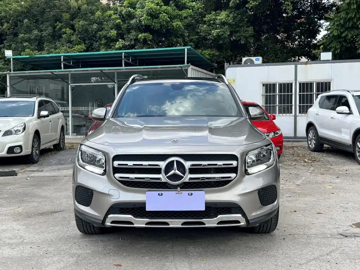 MERCEDES BENZ GLB