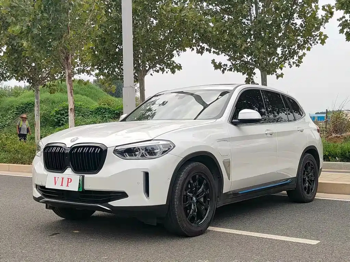 BMW IX3  2021