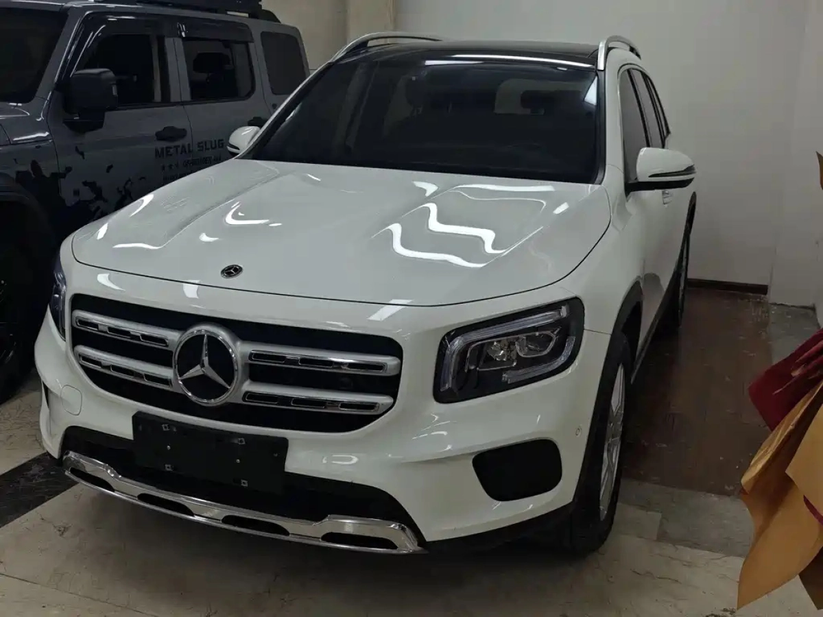 MERCEDES BENZ GLB  2021