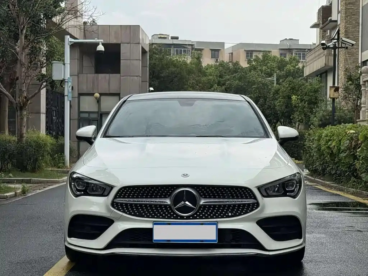 MERCEDES BENZ CLA