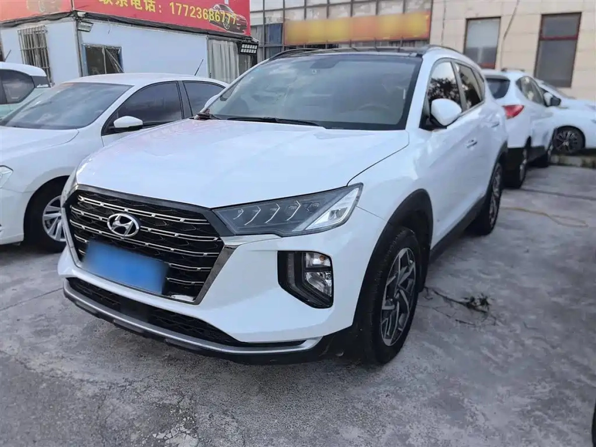 HYUNDAI TUCSON  2021