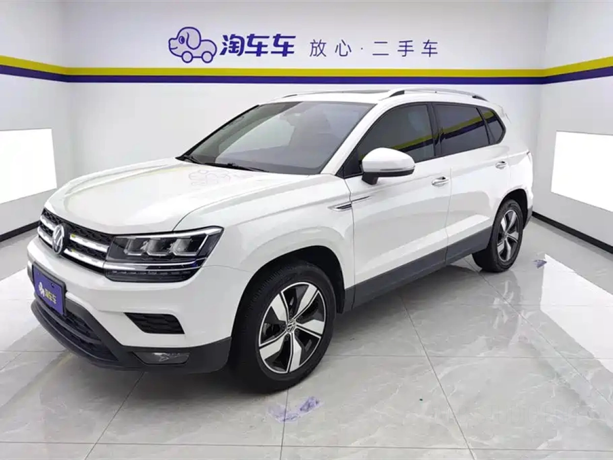 VOLKSWAGEN THARU  2022