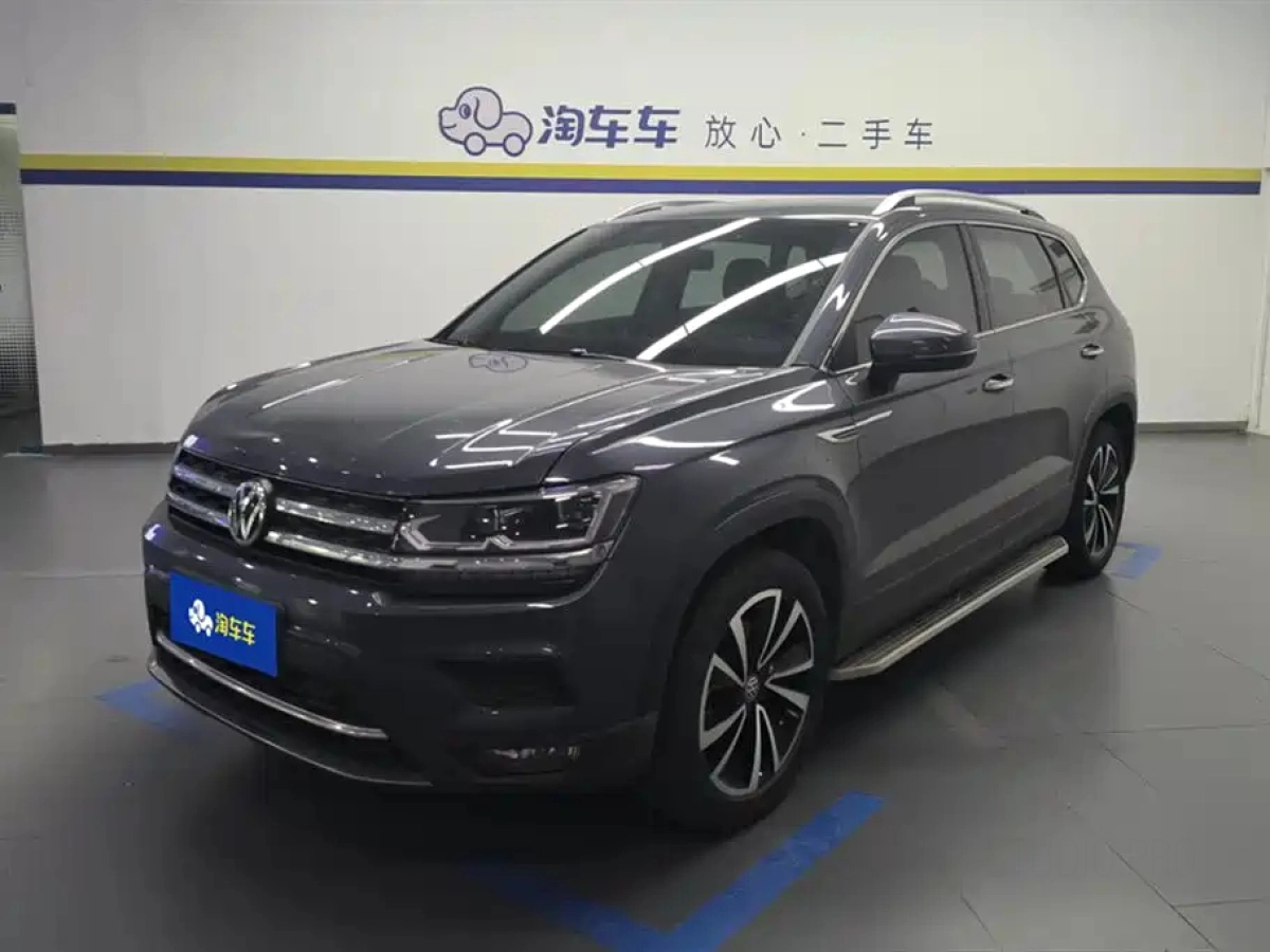 VOLKSWAGEN THARU  2022