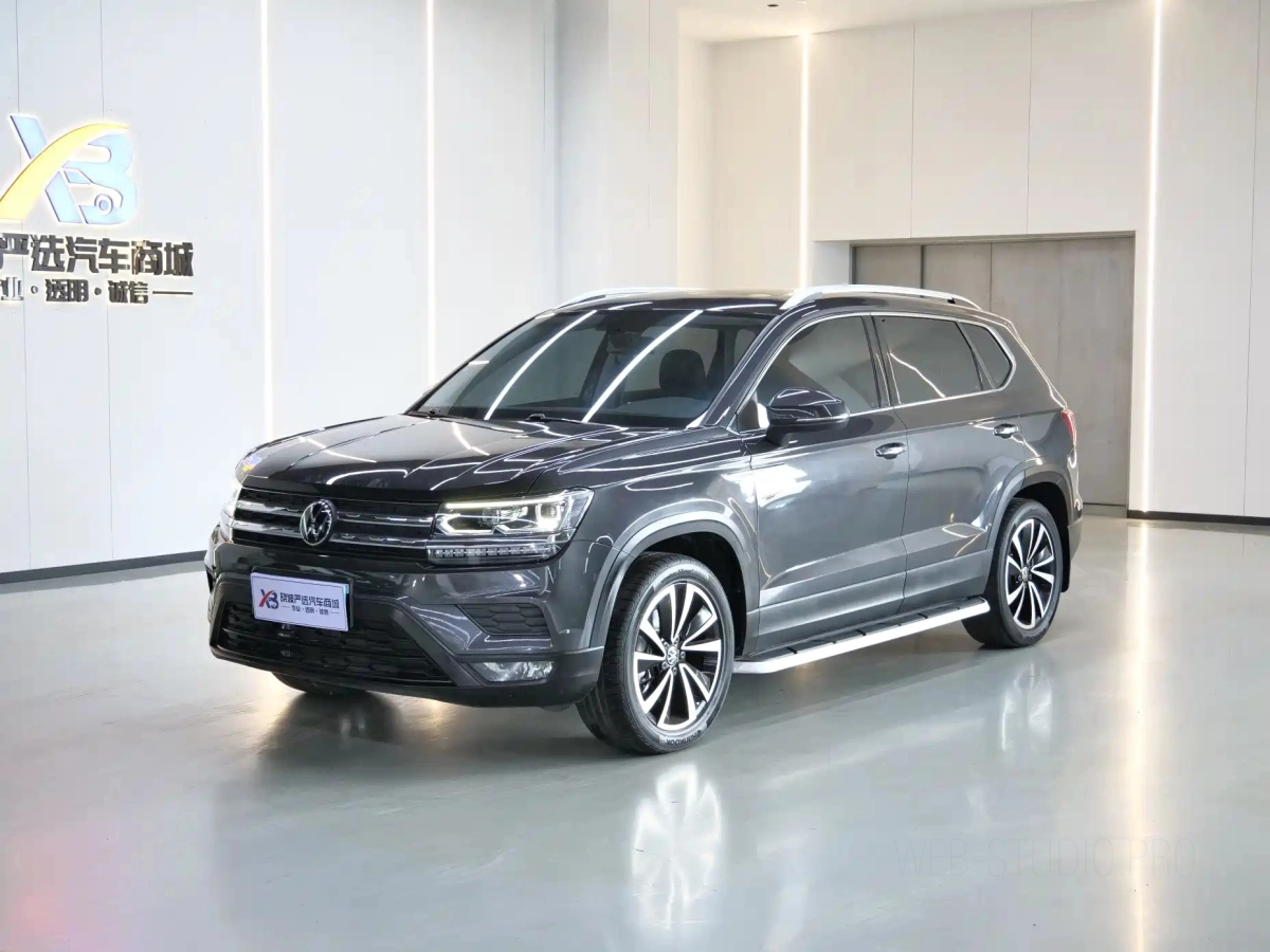 VOLKSWAGEN THARU  2022