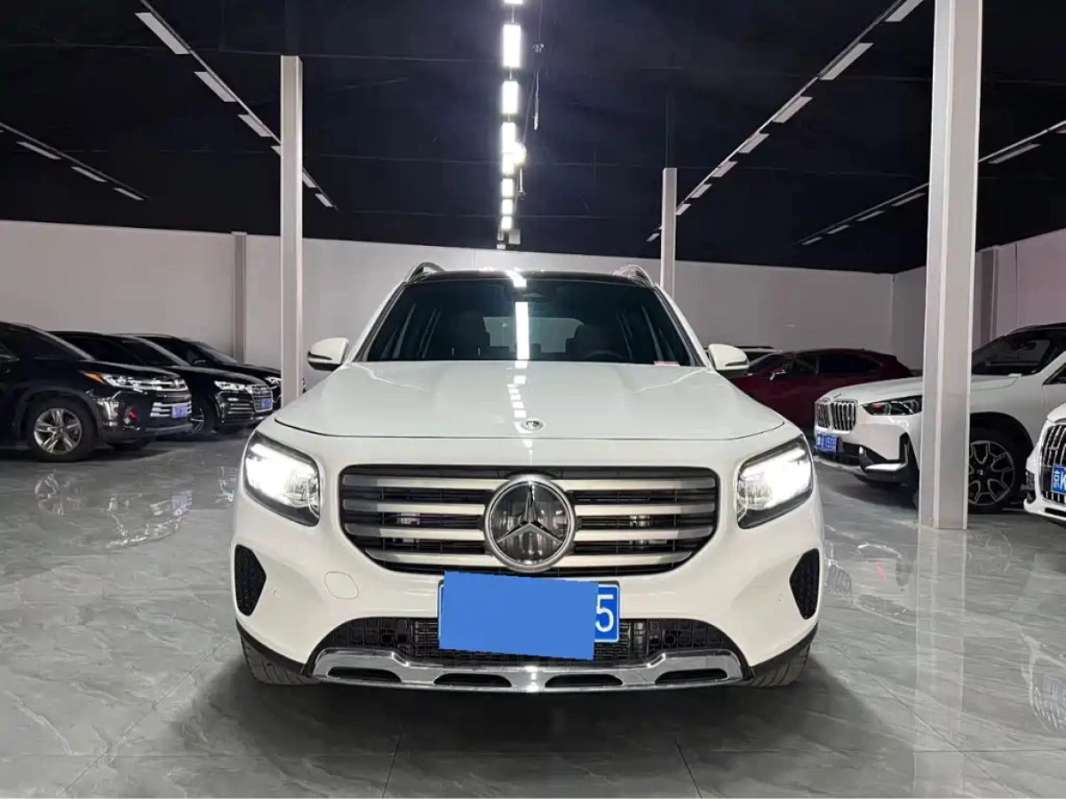 MERCEDES BENZ GLB