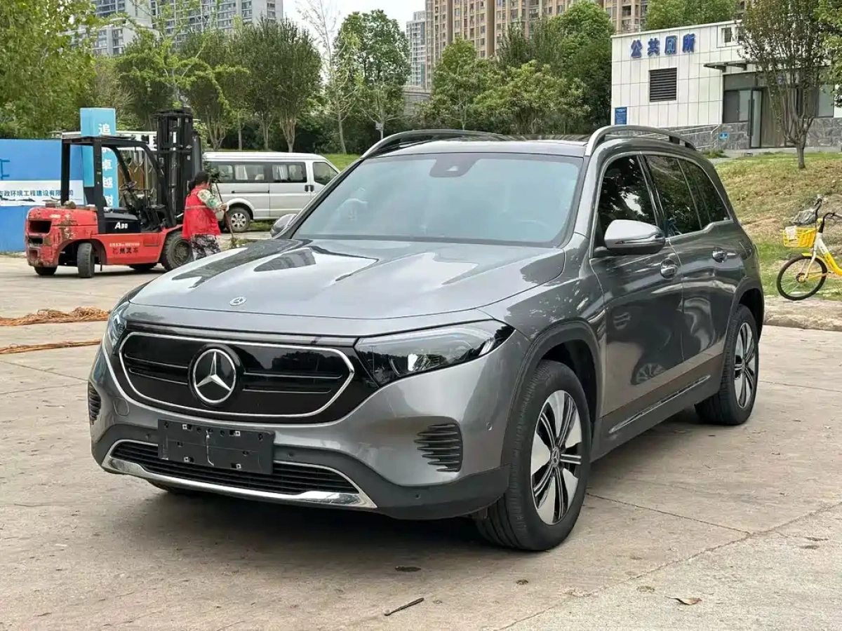 MERCEDES BENZ EQB  2023