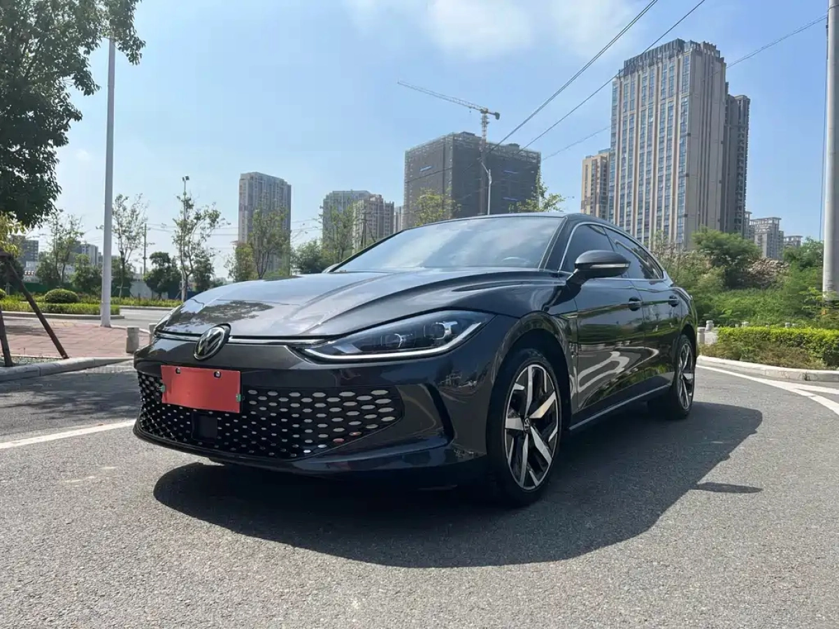 VOLKSWAGEN LAMANDO  2023