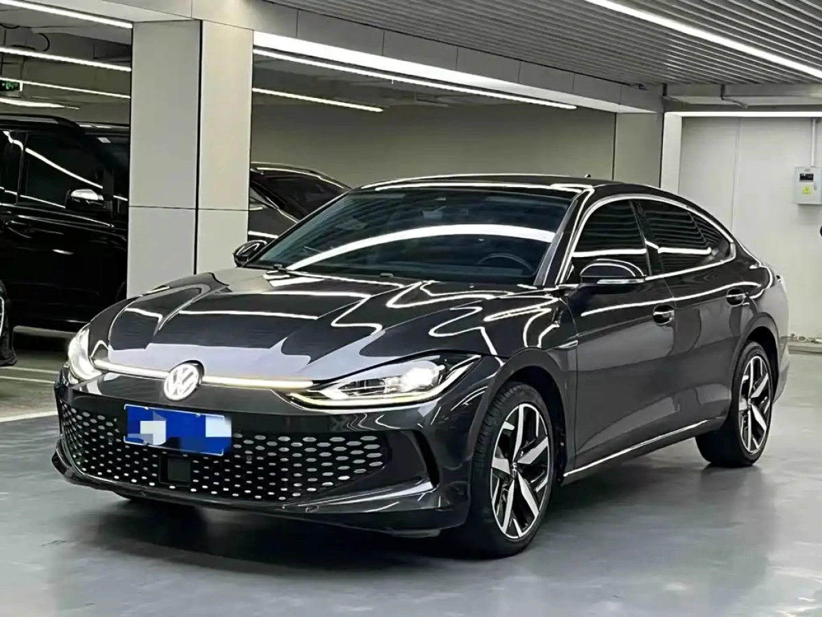 VOLKSWAGEN LAMANDO  2023