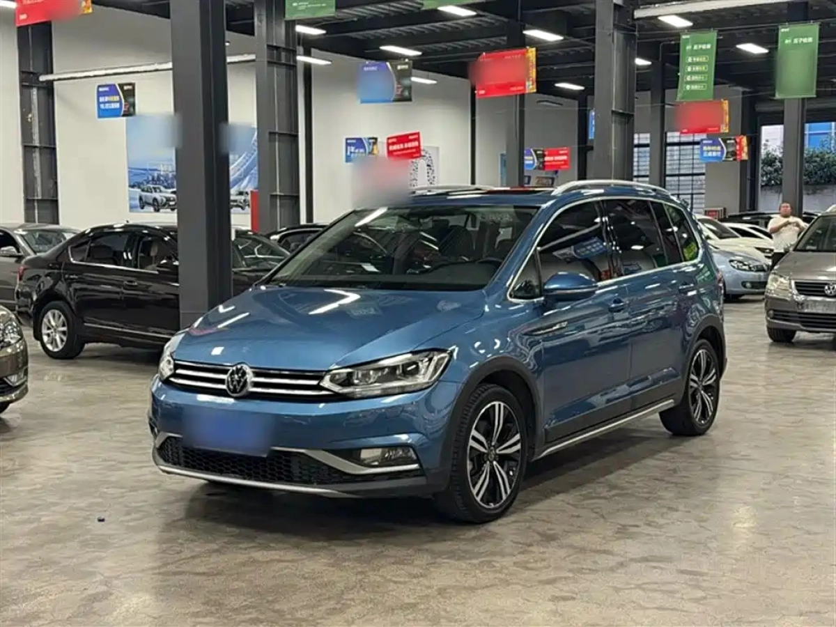 VOLKSWAGEN TOURAN  2021