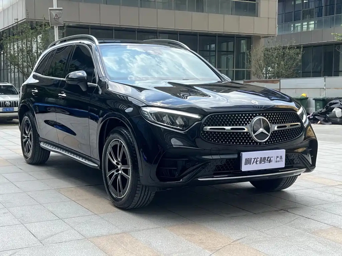 MERCEDES BENZ GLC