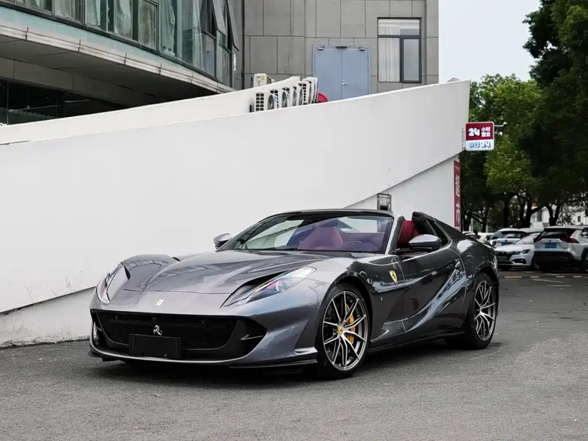 FERRARI 812  2020