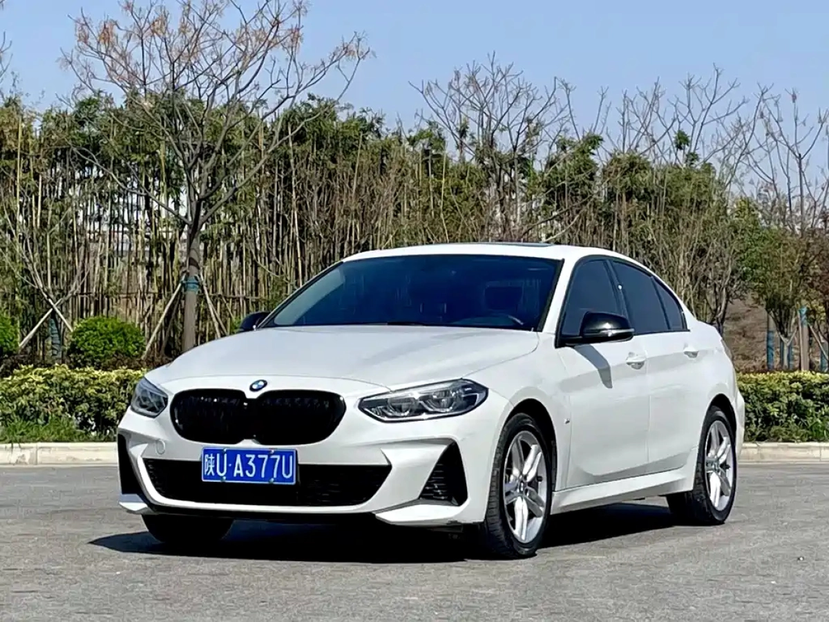 BMW 1-SERIES  2023