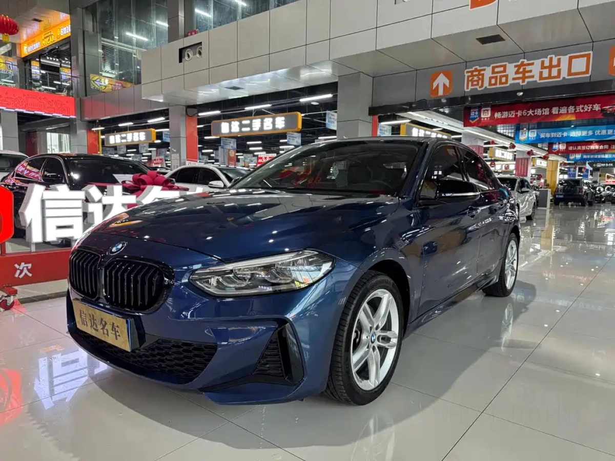 BMW 1-SERIES  2022