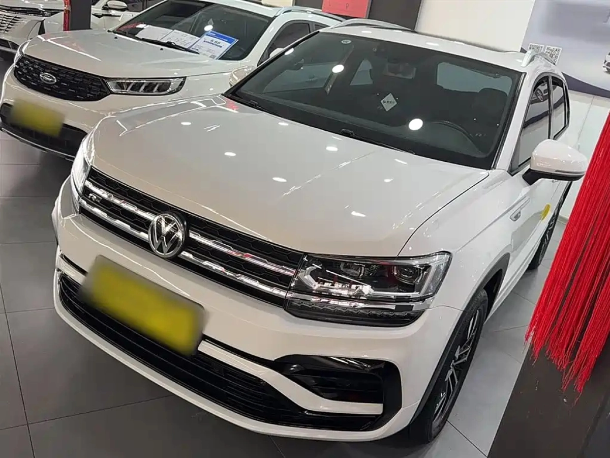 VOLKSWAGEN THARU  2021