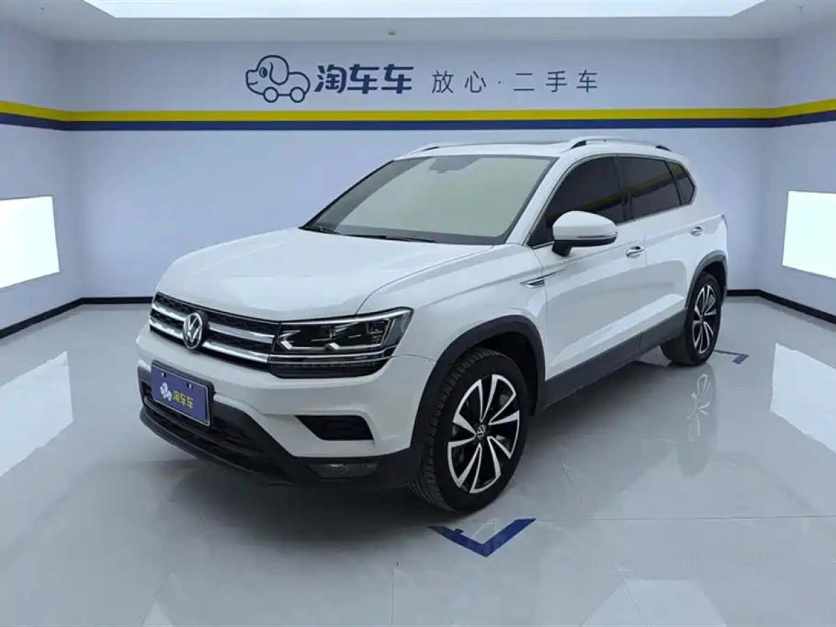 VOLKSWAGEN THARU  2022