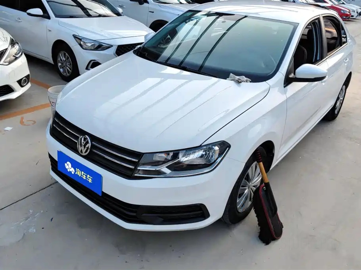 VOLKSWAGEN SANTANA  2021