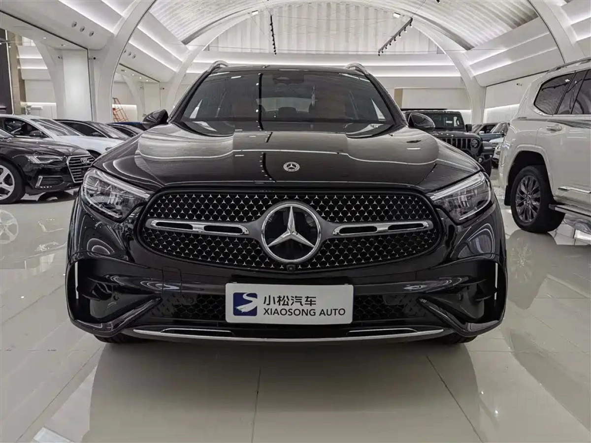 MERCEDES BENZ GLC