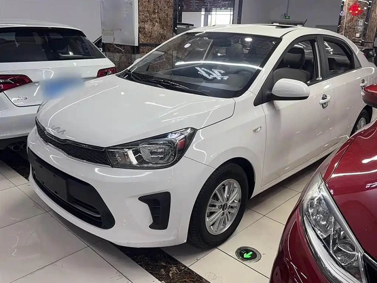 KIA REINA  2022