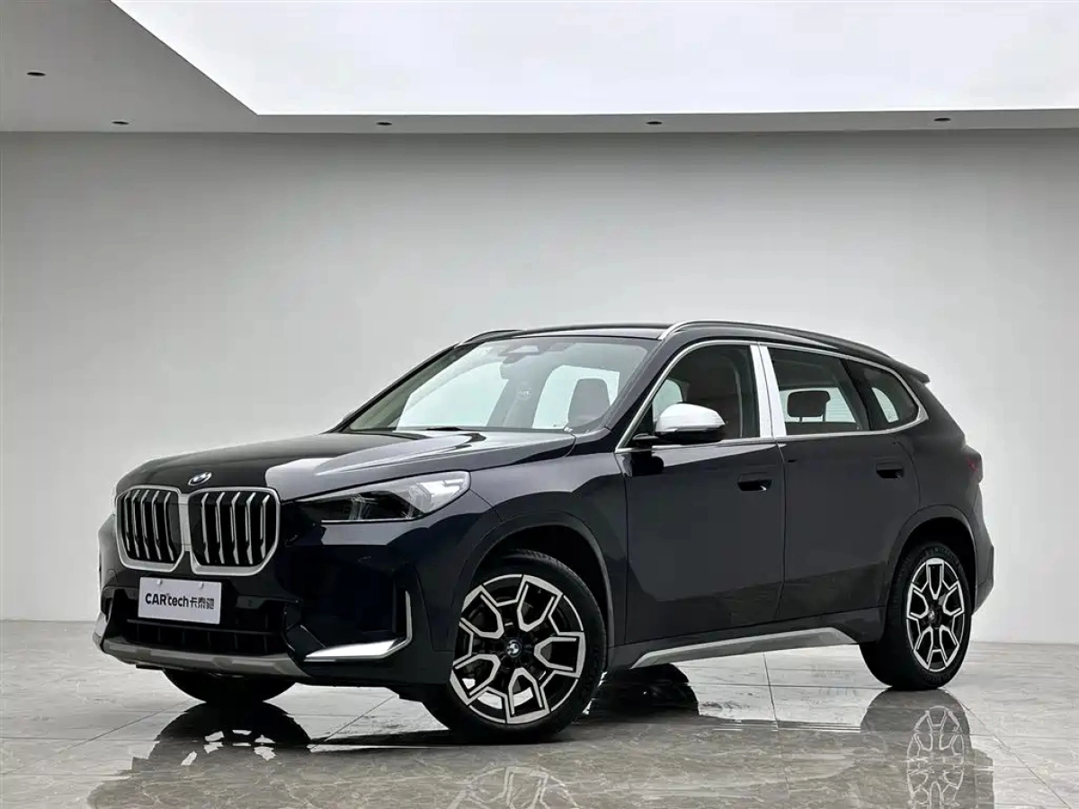 BMW X1  2024