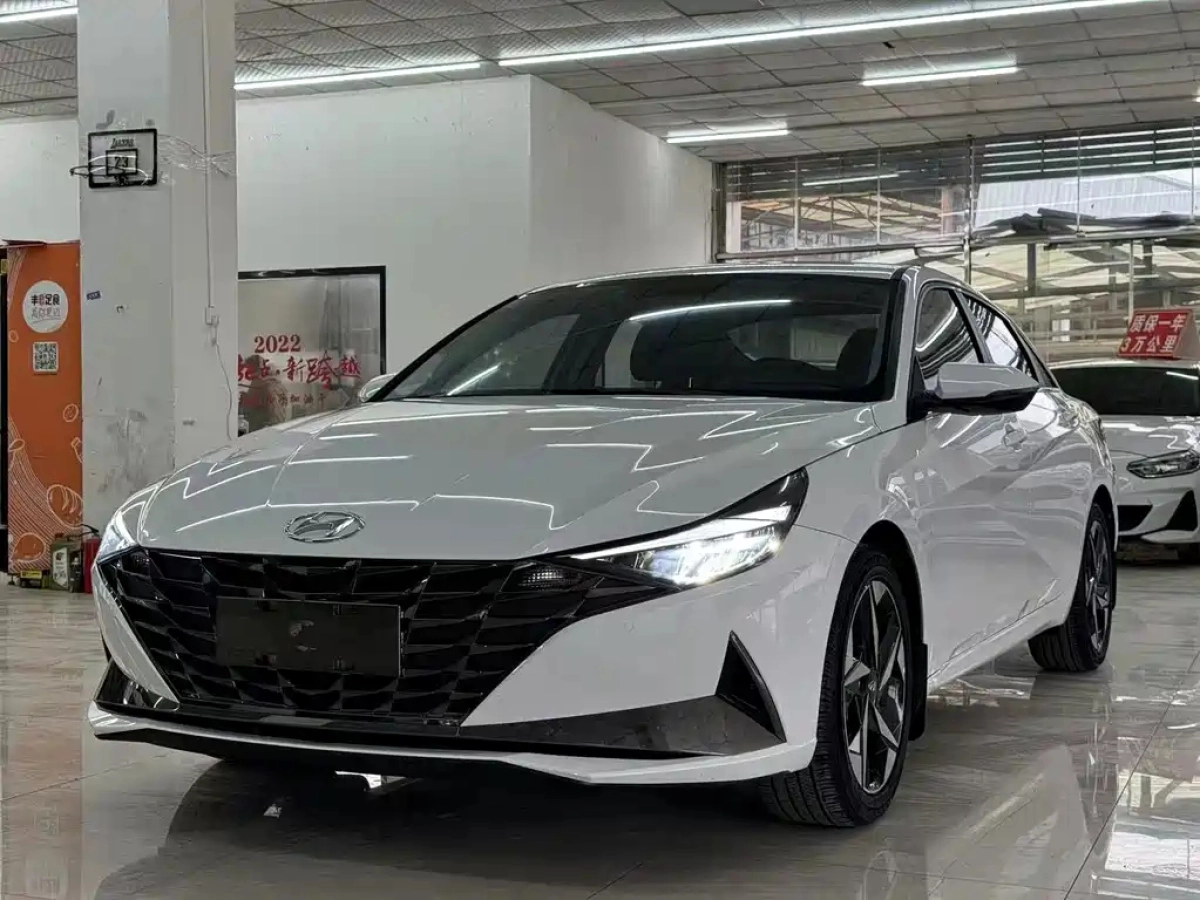 HYUNDAI ELANTRA  2022