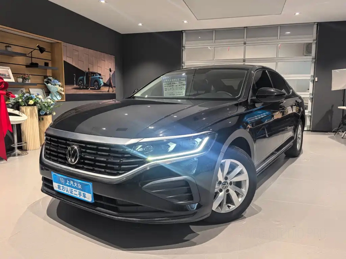 VOLKSWAGEN PASSAT  2022