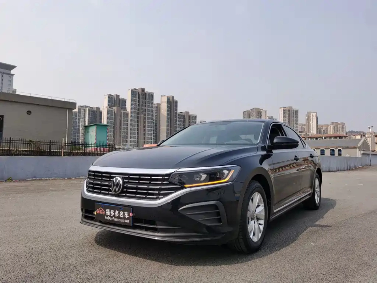 VOLKSWAGEN PASSAT  2022