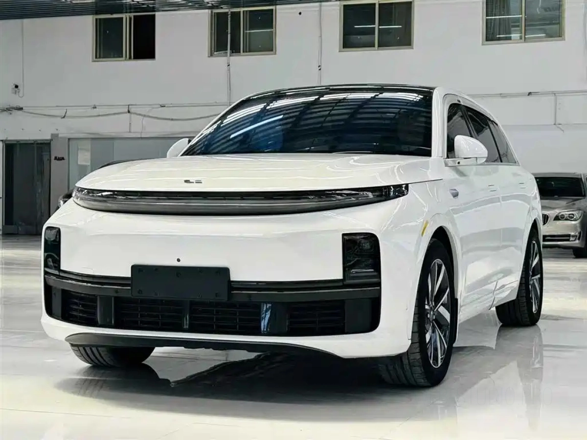 LI AUTO L7  2023