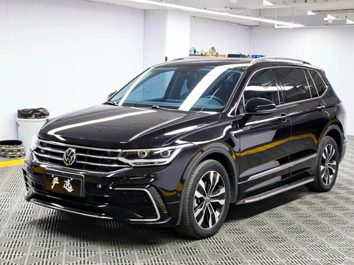 VOLKSWAGEN TIGUAN L  2022