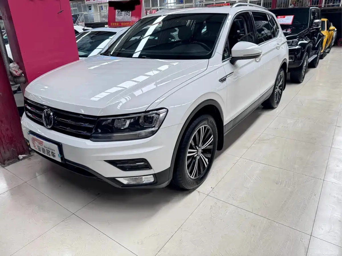 VOLKSWAGEN TIGUAN L  2021