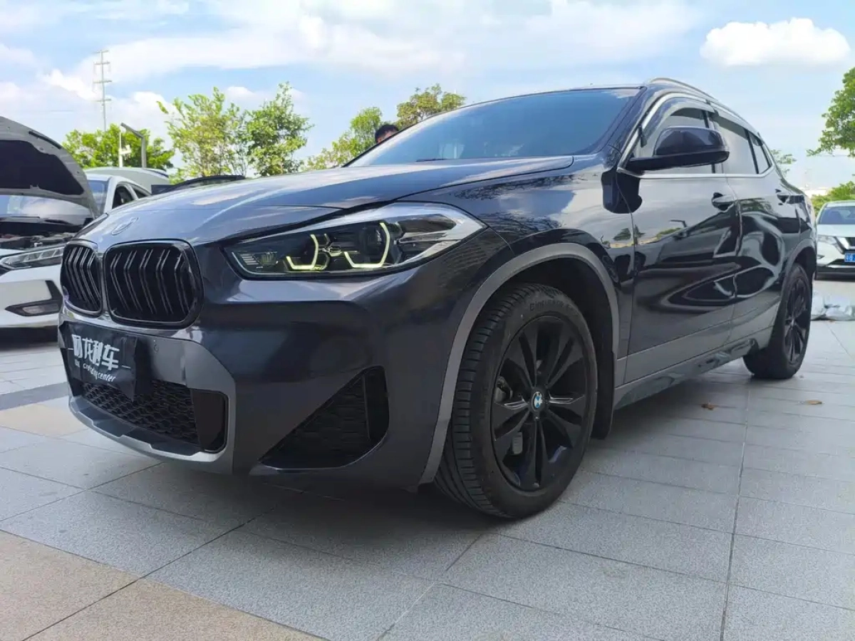 BMW X2  2022