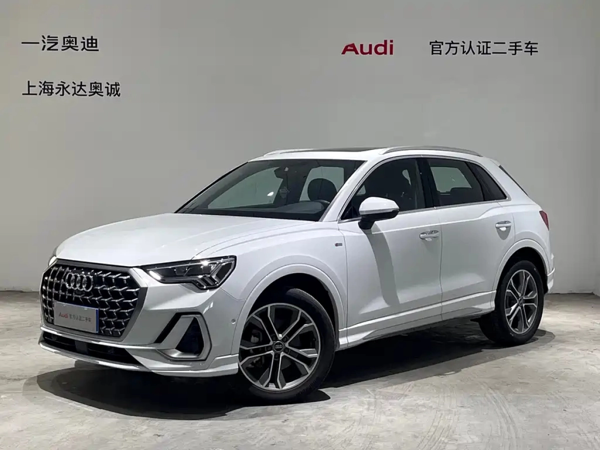 AUDI Q3  2024