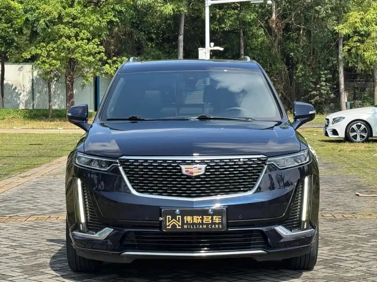 CADILLAC XT6